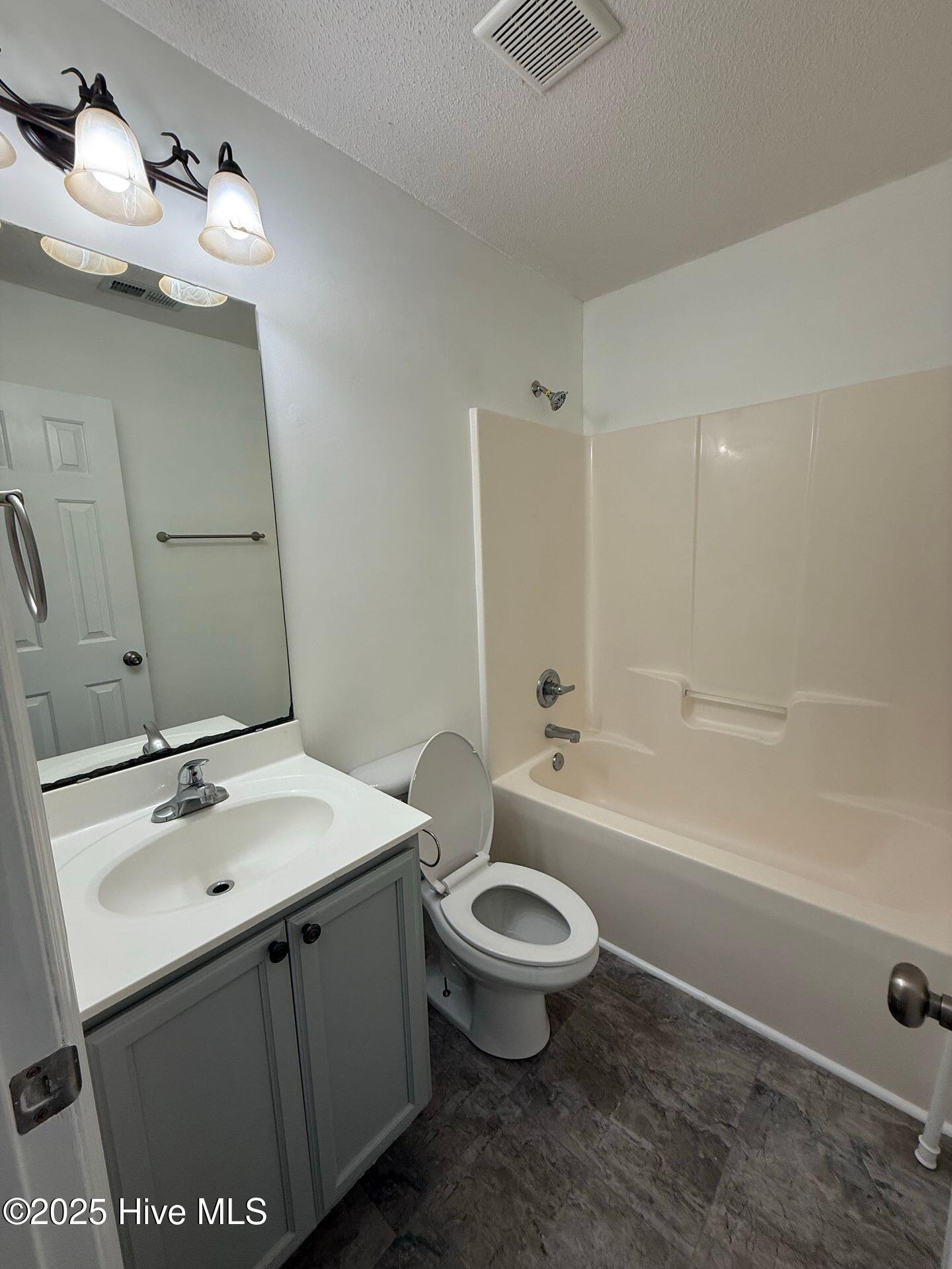 203 Angie Court Richlands, NC 28574 - Photo 12 of 14 hall bathroom