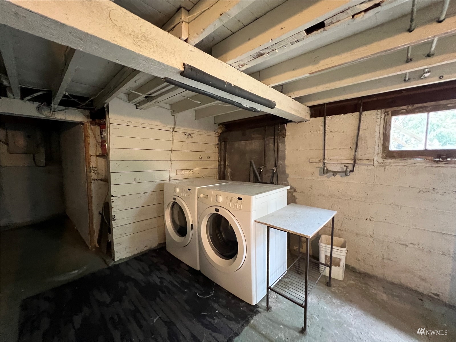 432 Cedar Avenue South Renton, WA 98057 - Photo 37 of 38 a utility room with dryer and washer
