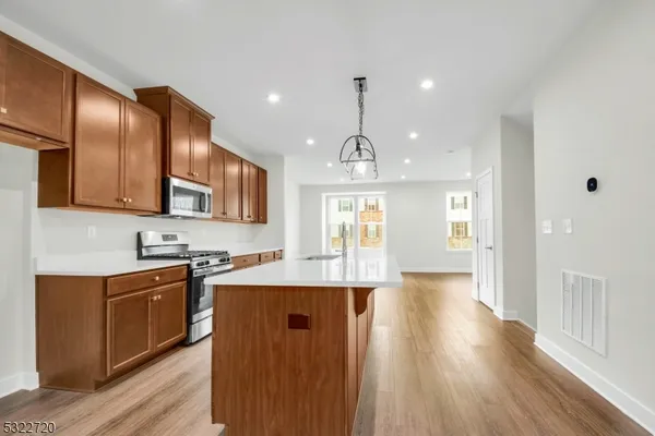 $3,800 | 3 Peckwell Street, Budd Lake, NJ 07828