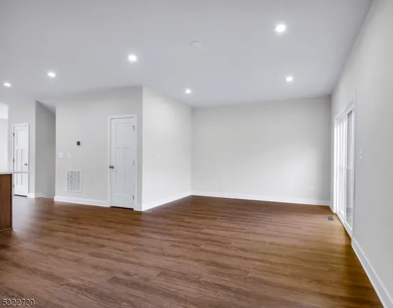 $3,800 | 3 Peckwell Street, Budd Lake, NJ 07828