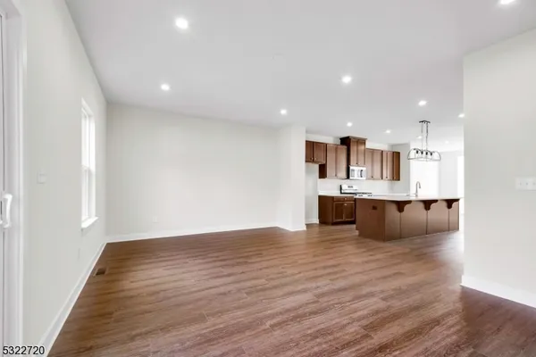$3,800 | 3 Peckwell Street, Budd Lake, NJ 07828