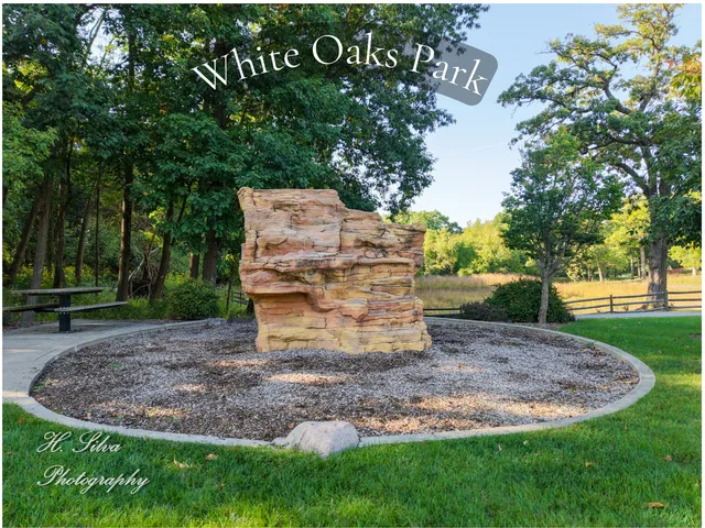 $499,900 | 496 Oakhurst Lane, Carpentersville, IL 60110