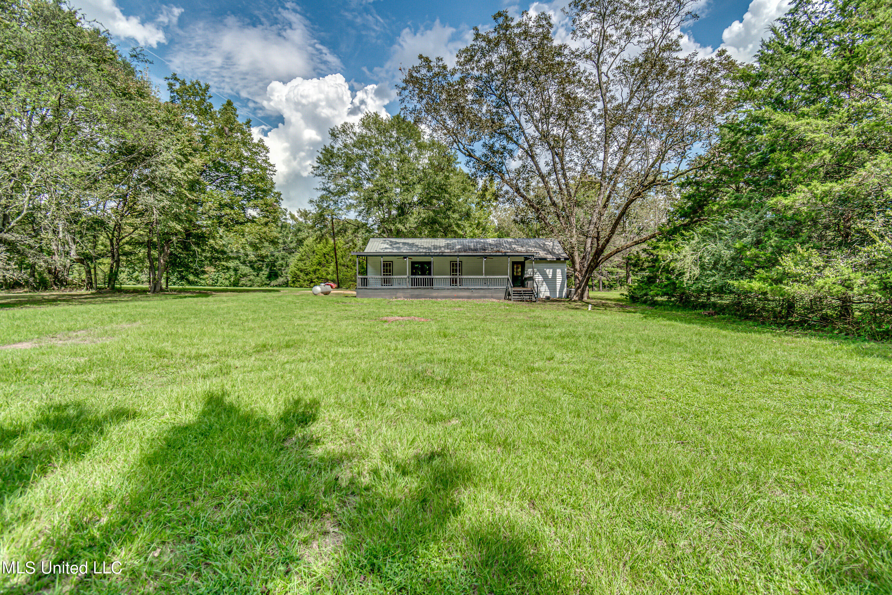 4617 South Siwell Road Byram, MS 39212 - Photo 7 of 47 4617 S Siwell Road-14