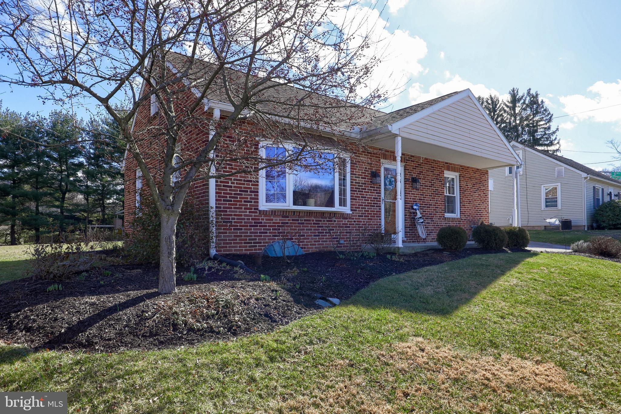 72 Dew Drop Road York, PA 17402 - Photo 2 of 36