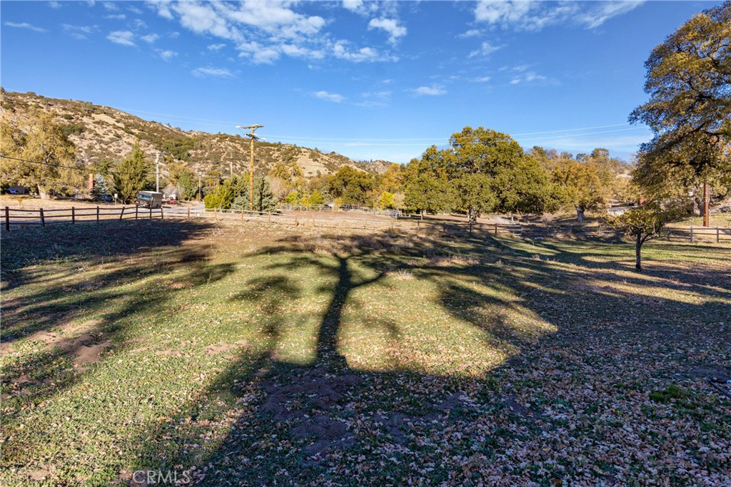 27900 Bear Valley Road Tehachapi, CA 93561 - Photo 12 of 41