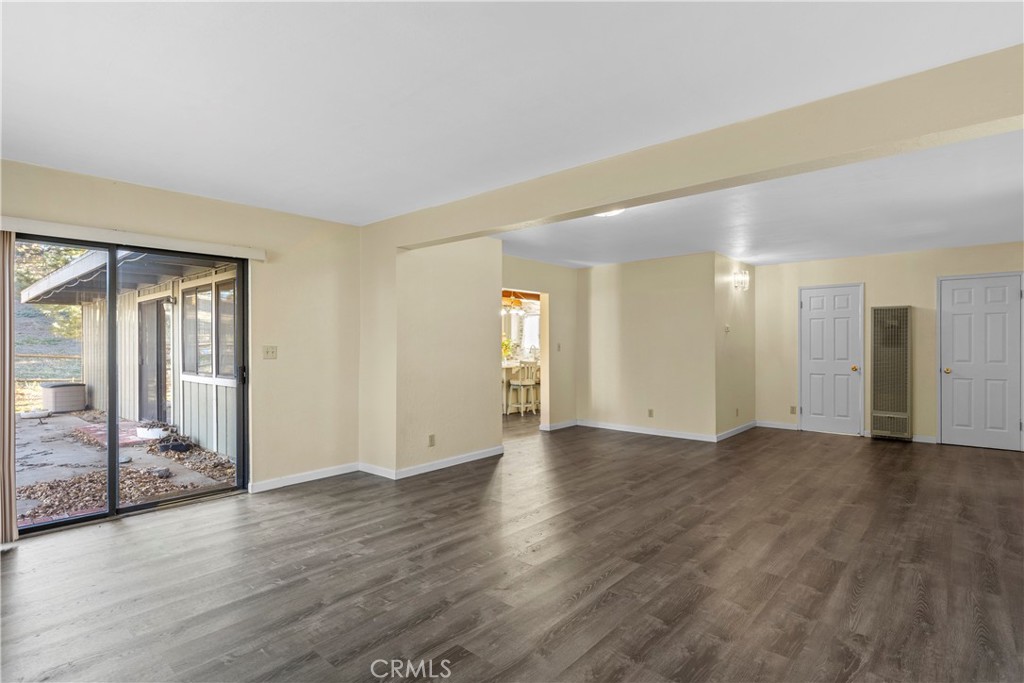 27900 Bear Valley Road Tehachapi, CA 93561 - Photo 14 of 41