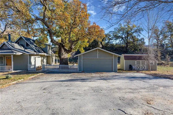 $499,000 | 27900 Bear Valley Road, Tehachapi, CA 93561