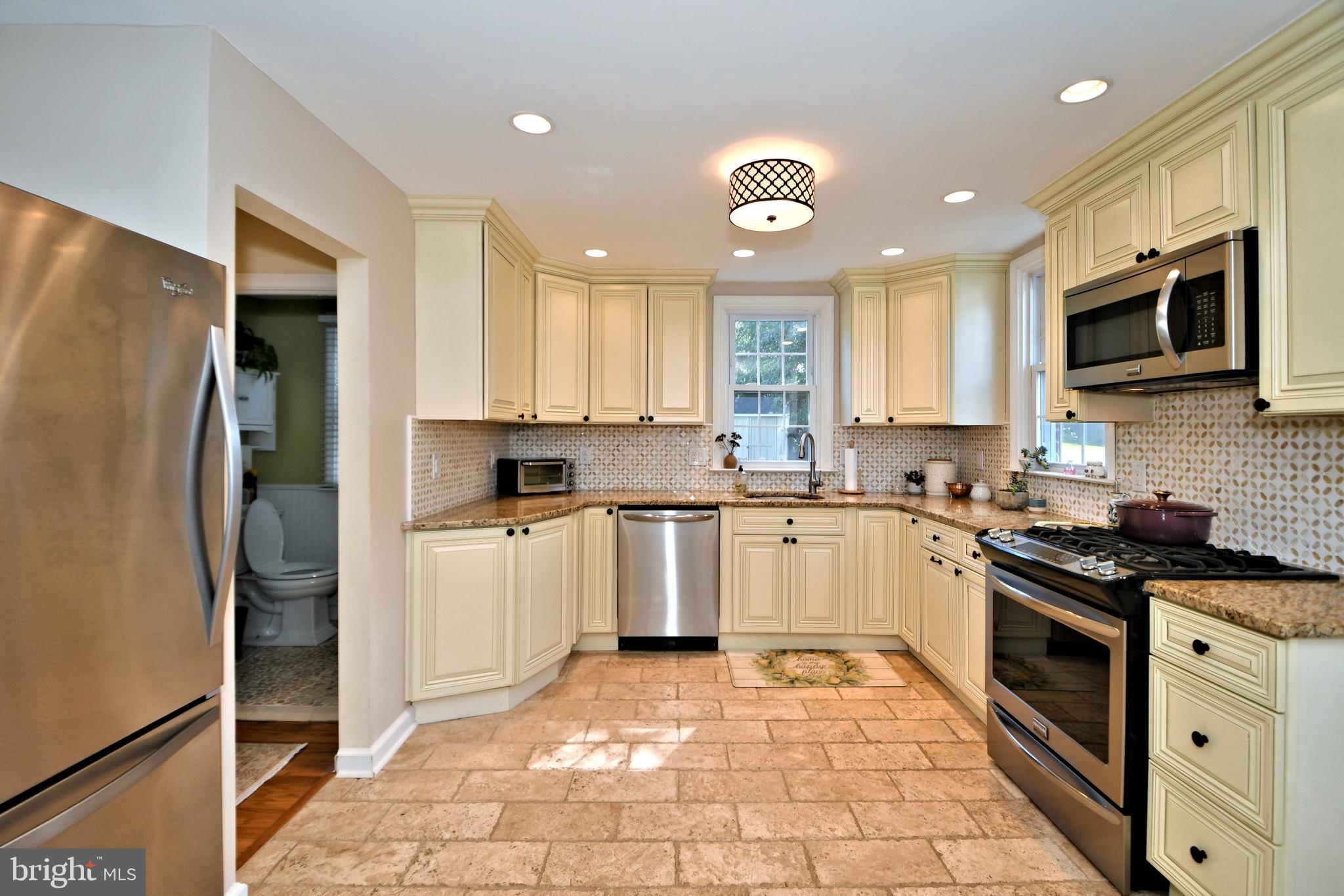 502 Marks Road Oreland, PA 19075 - Photo 16 of 62 Kitchen