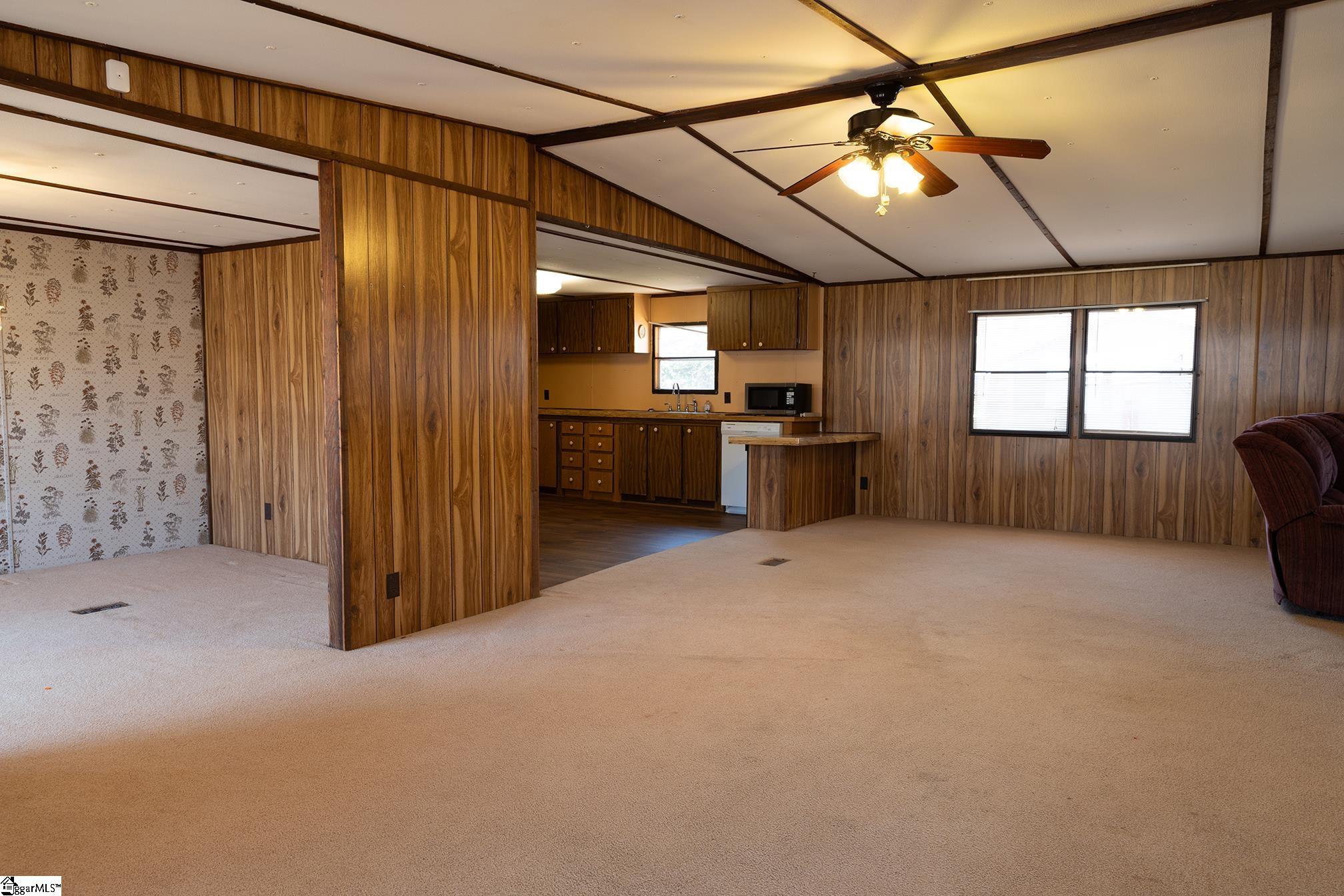 118 Wellington Road Wellford, SC 29385 - Photo 4 of 31