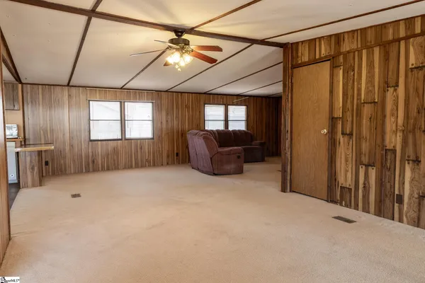 $124,875 | 118 Wellington Road, Wellford, SC 29385