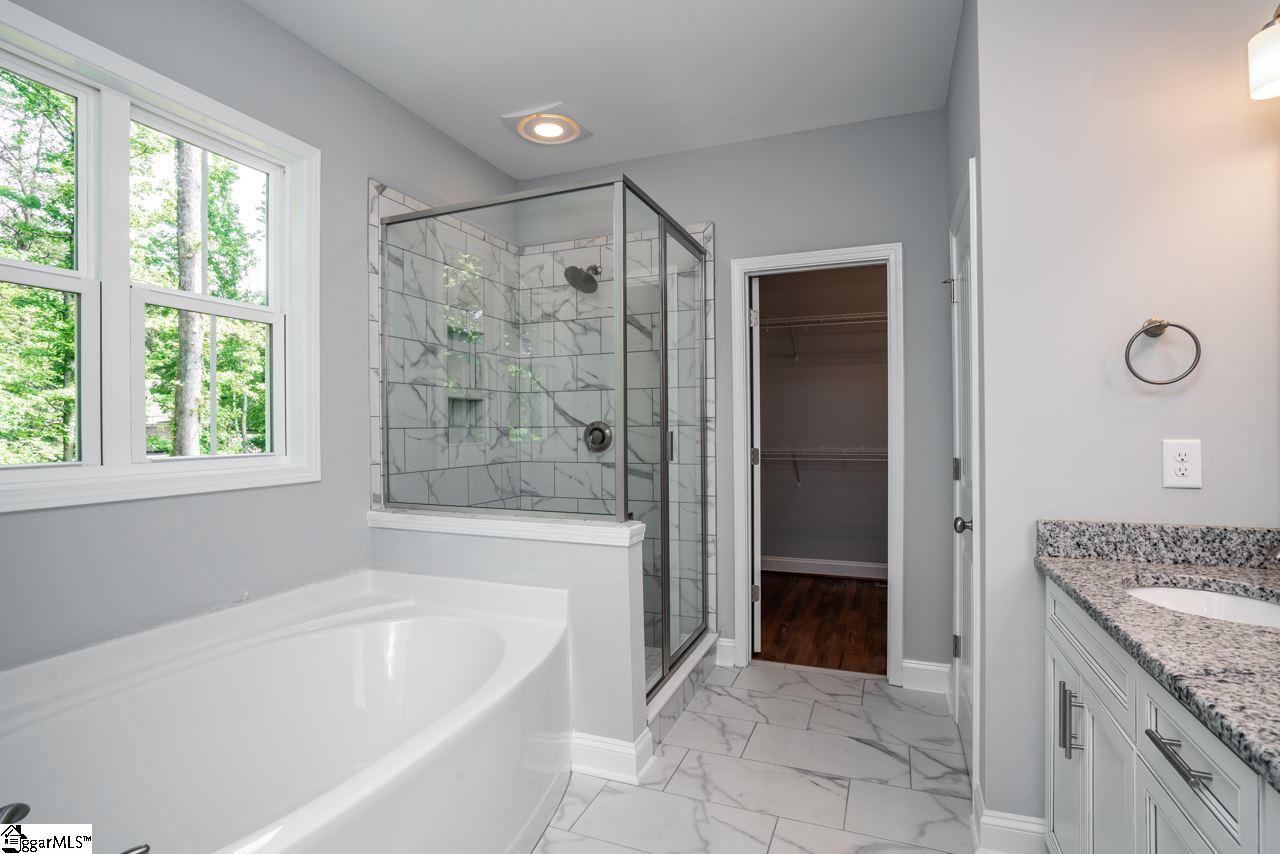 29 Highcroft Court Greenville, SC 29607 - Photo 14 of 27 Gallery Image 14