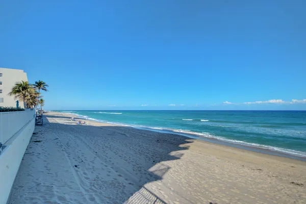 $3,050 | 3540 South Ocean Boulevard, Unit 608, South Palm Beach, FL 33480