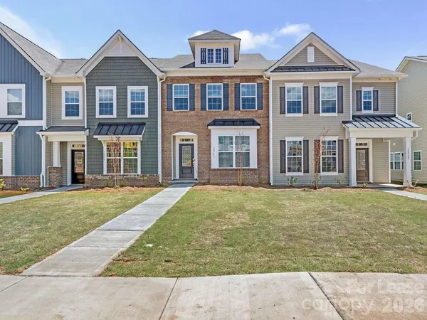 $2,400 | 15741 Country House Street, Charlotte, NC 28273