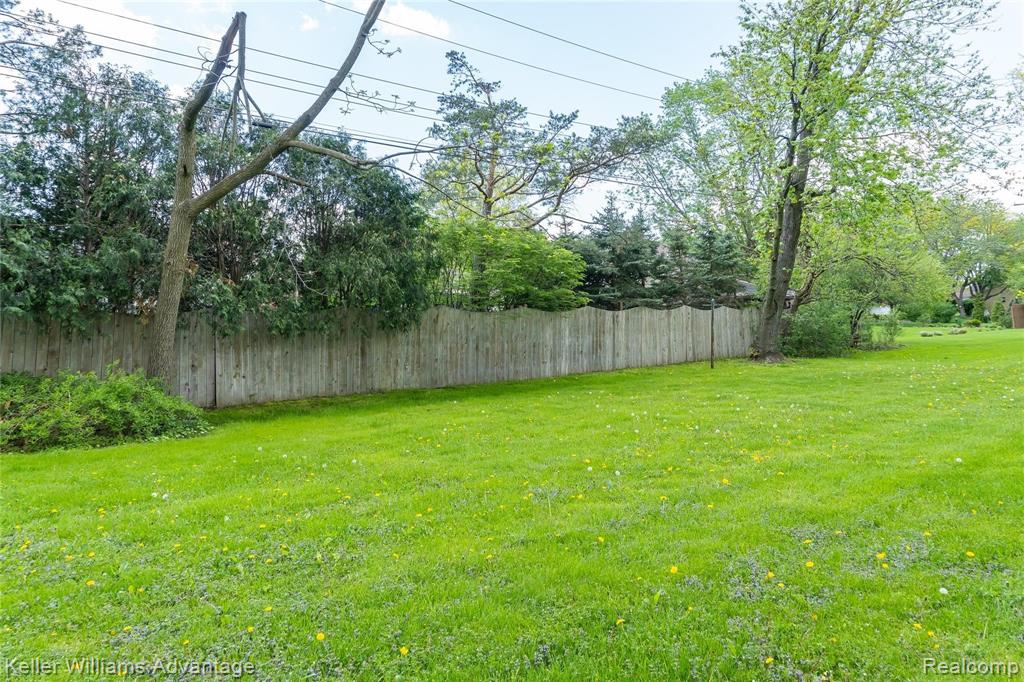 26073 Drake Road Farmington Hills, MI 48331 - Photo 39 of 39