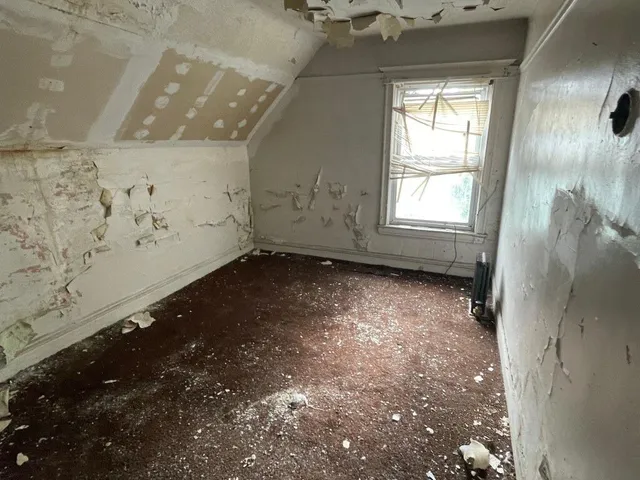 $75,000 | 7327 South Kenwood Avenue, Chicago, IL 60619