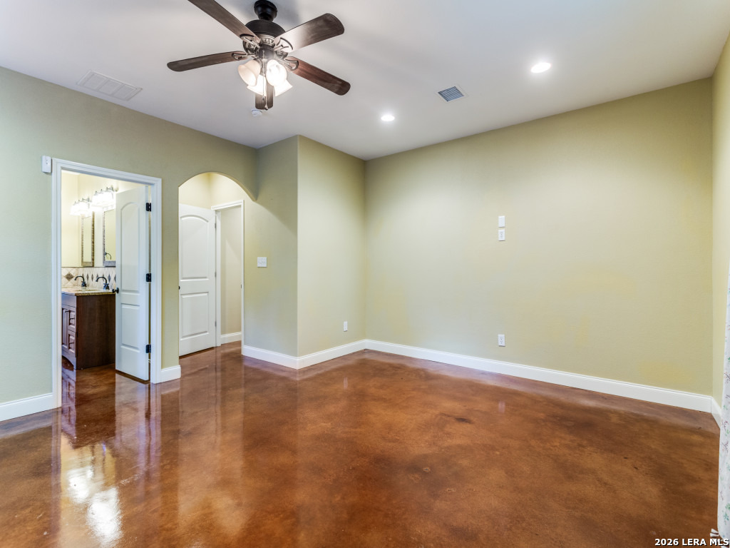 11154 Moorway Helotes, TX 78023 - Photo 14 of 37