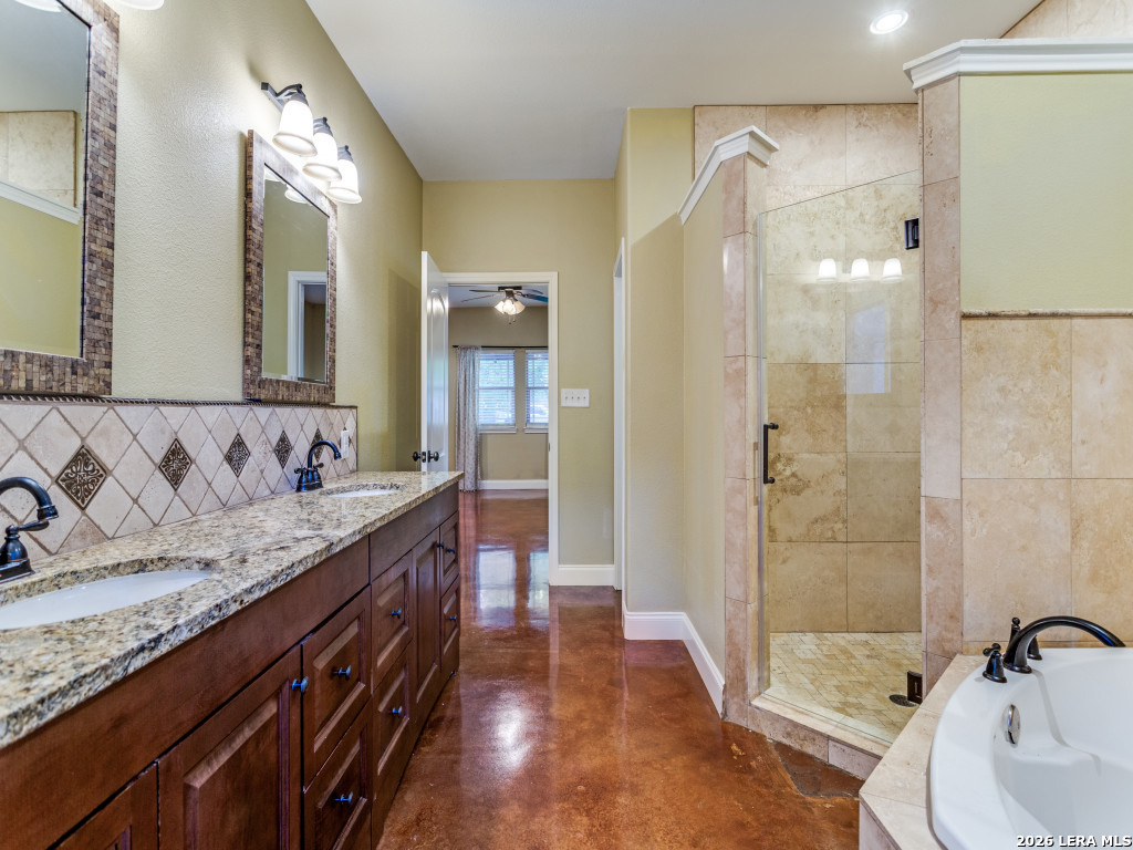 11154 Moorway Helotes, TX 78023 - Photo 17 of 37
