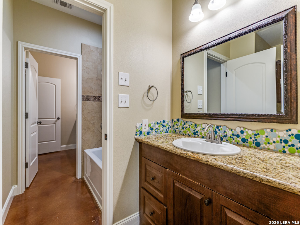 11154 Moorway Helotes, TX 78023 - Photo 26 of 37