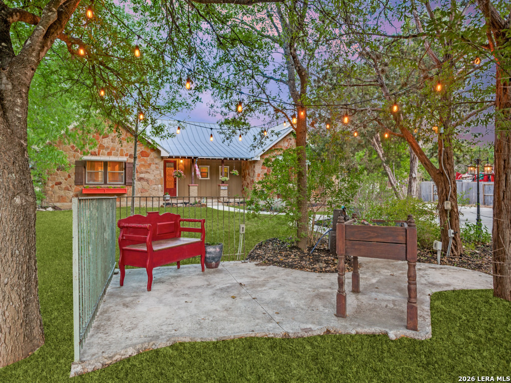 11154 Moorway Helotes, TX 78023 - Photo 4 of 37