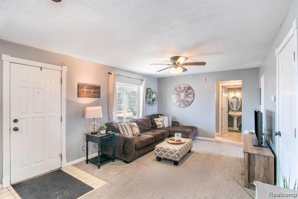 8418 Morrish Road Swartz Creek, MI 48473 - Photo 3 of 17