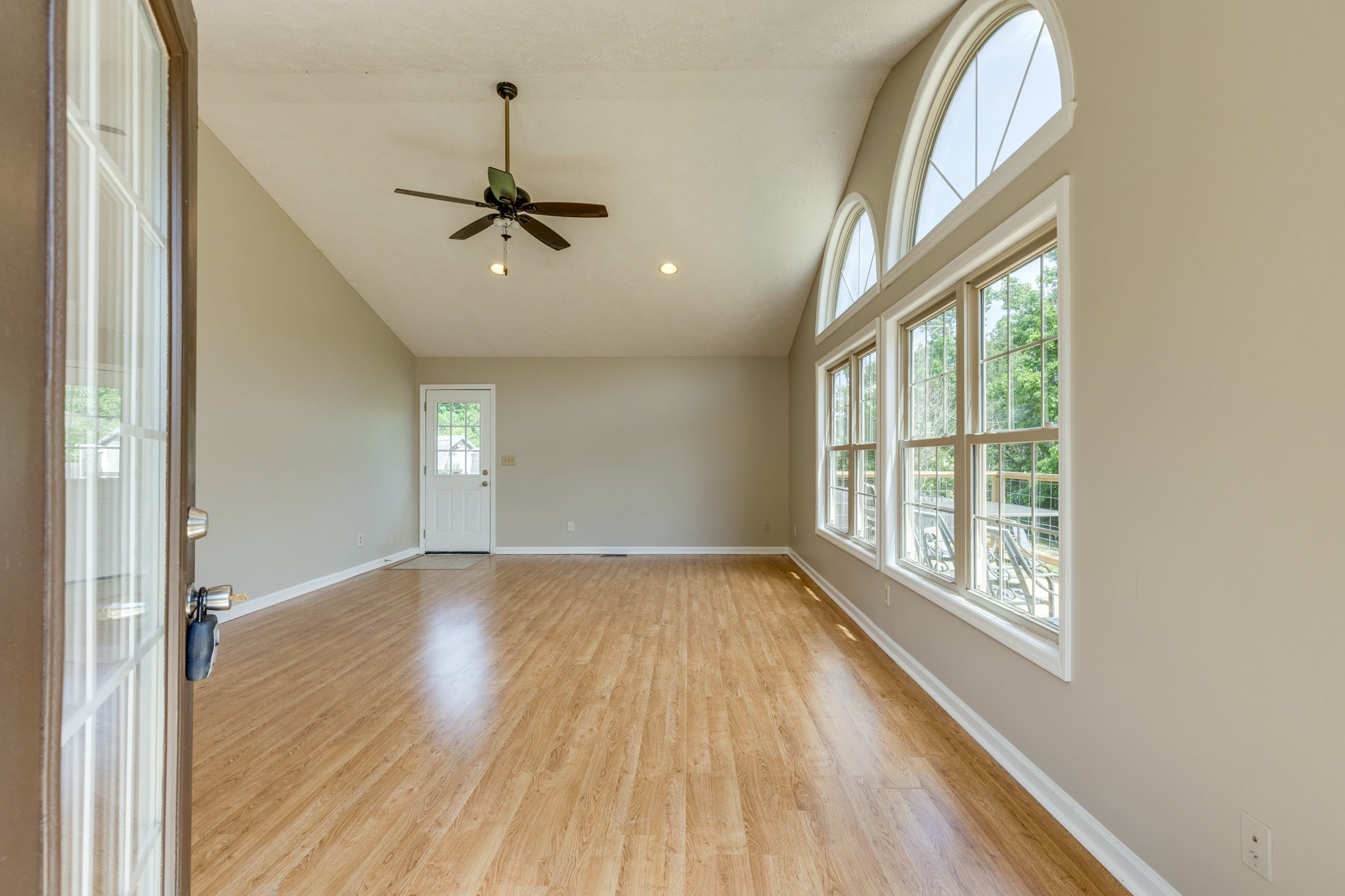 424 Charles McClearen Road Hohenwald, TN 38462 - Photo 3 of 80