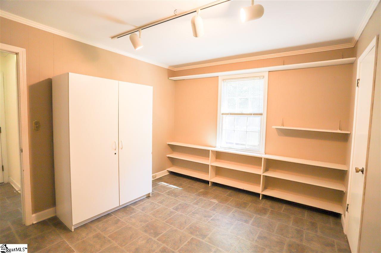 41 Dameron Avenue Greenville, SC 29607 - Photo 10 of 32 Gallery Image 10