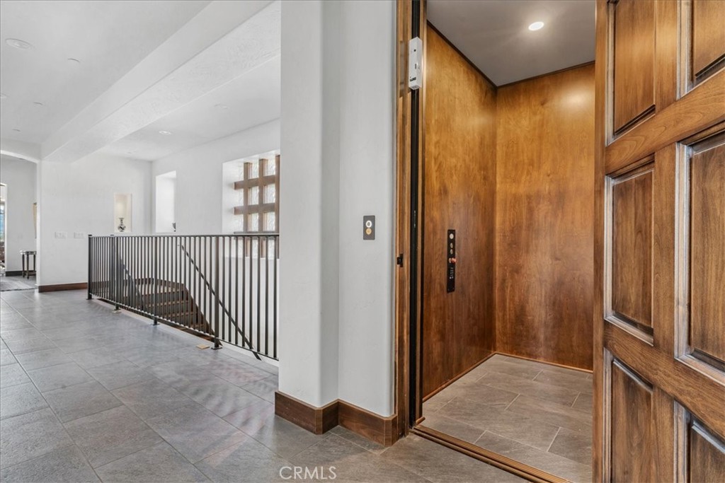 3515 Turri Road San Luis Obispo, CA 93405 - Photo 32 of 73 Stairs and Elevator