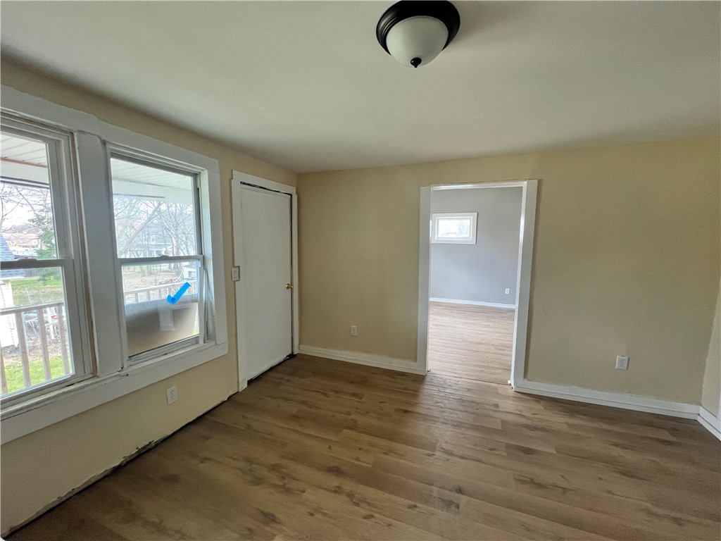 521 Clifford Avenue Rochester, NY 14621 - Photo 4 of 23