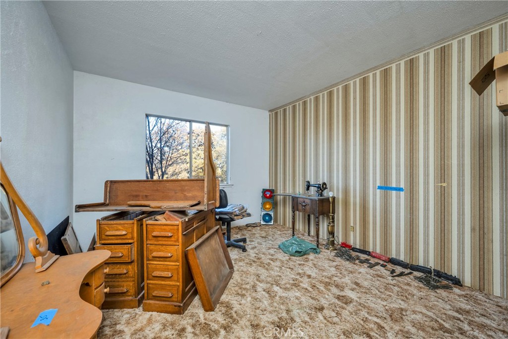 19665 Oat Hill Road Middletown, CA 95461 - Photo 25 of 44 Bedroom