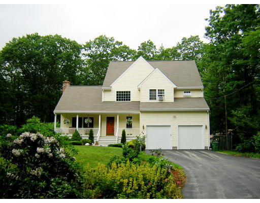 24 Sassawanna Road Rutland, MA 01543 - Photo 1 of 14 a view of a yard in front of house