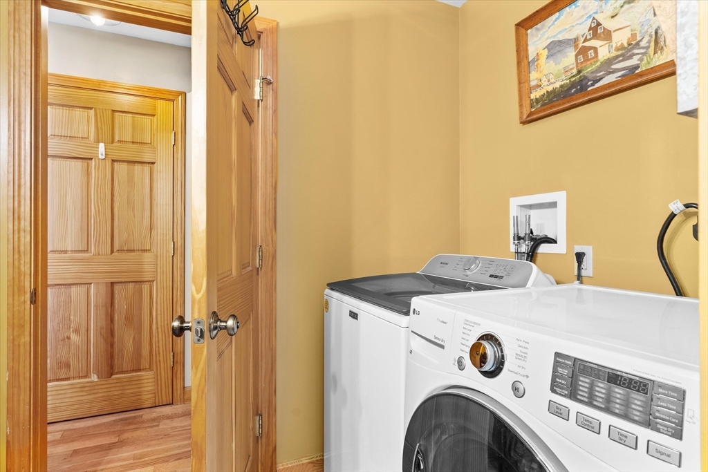 4109 South Athol Road Athol, MA 01331 - Photo 15 of 38 a utility room with dryer and washer