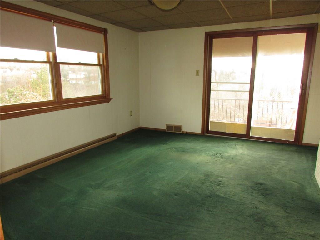 244 Barbara Drive McKees Rocks, PA 15136 - Photo 3 of 16 Gallery Image 3