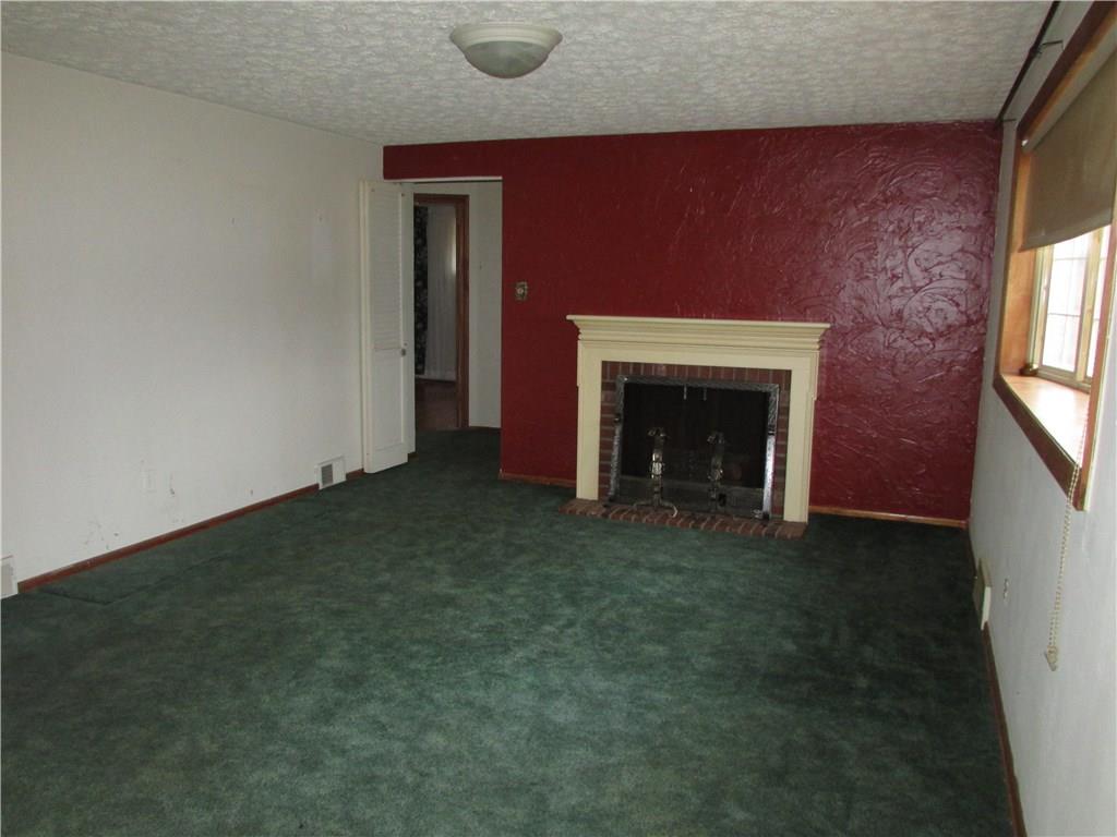 244 Barbara Drive McKees Rocks, PA 15136 - Photo 7 of 16 Gallery Image 7