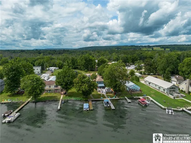 $689,900 | 2340 West Lake Road, Busti, NY 14710