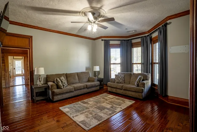 $2,800,000 | 115 West State Road 38, Pendleton, IN 46064