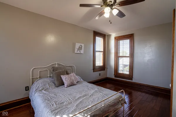 $2,800,000 | 115 West State Road 38, Pendleton, IN 46064