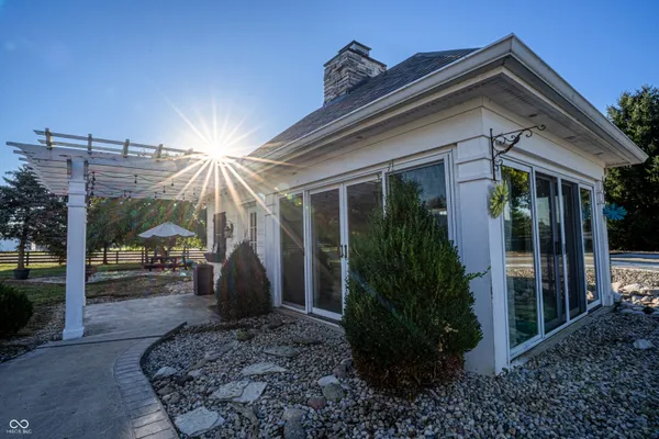 $2,800,000 | 115 West State Road 38, Pendleton, IN 46064