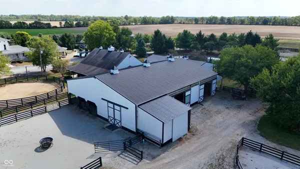 $2,800,000 | 115 West State Road 38, Pendleton, IN 46064