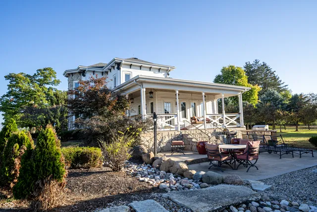 $2,800,000 | 115 West State Road 38, Pendleton, IN 46064