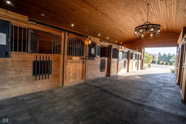 $2,800,000 | 115 West State Road 38, Pendleton, IN 46064