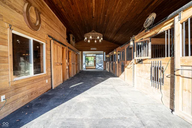 $2,800,000 | 115 West State Road 38, Pendleton, IN 46064