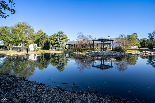 $2,800,000 | 115 West State Road 38, Pendleton, IN 46064