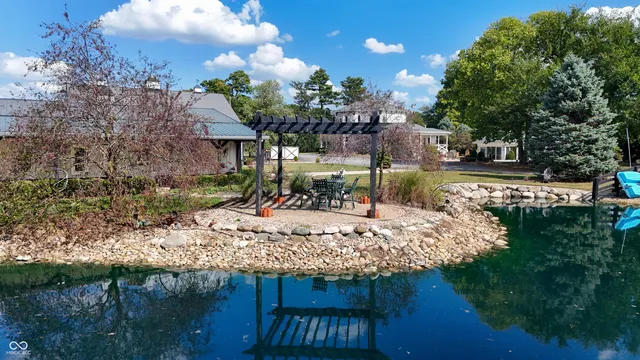$2,800,000 | 115 West State Road 38, Pendleton, IN 46064