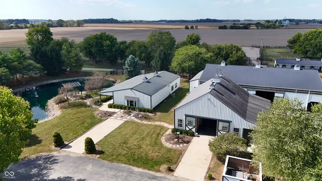 $2,800,000 | 115 West State Road 38, Pendleton, IN 46064