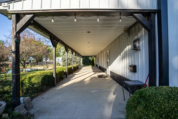 $2,800,000 | 115 West State Road 38, Pendleton, IN 46064