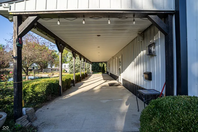 $2,800,000 | 115 West State Road 38, Pendleton, IN 46064