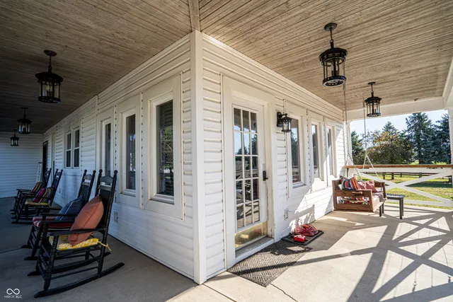 $2,800,000 | 115 West State Road 38, Pendleton, IN 46064