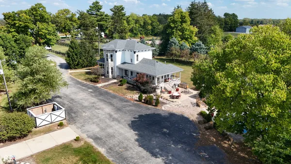 $2,800,000 | 115 West State Road 38, Pendleton, IN 46064