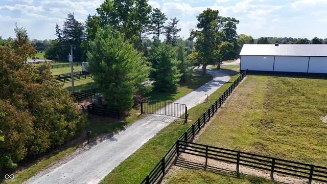 $2,800,000 | 115 West State Road 38, Pendleton, IN 46064
