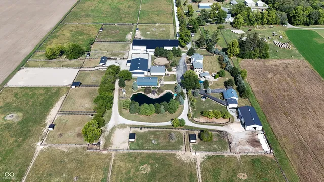 $2,800,000 | 115 West State Road 38, Pendleton, IN 46064